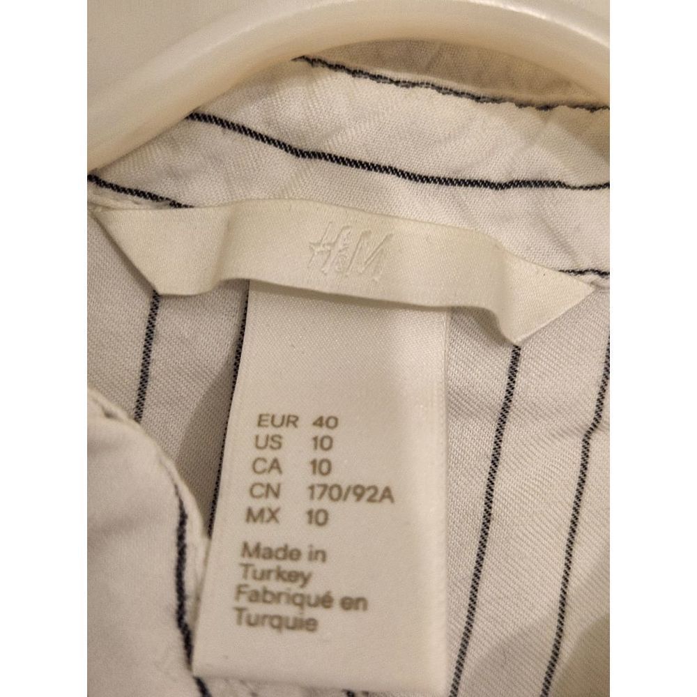 H&M Size 10 - Picture 2 of 3